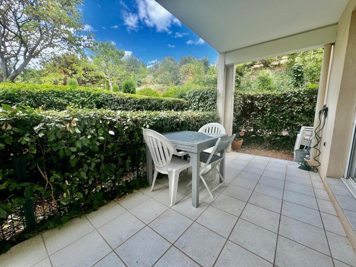 Dolce T2 Avec Clim, Piscine, Terrasse Et Garage Nizza