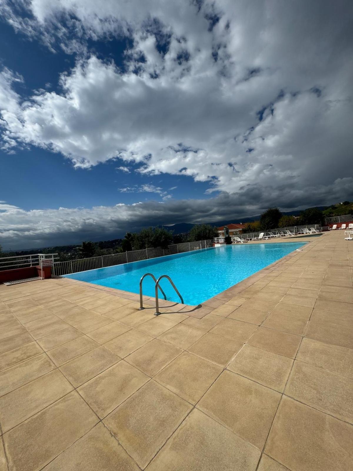 Appartamento Dolce T2 Avec Clim, Piscine, Terrasse Et Garage *